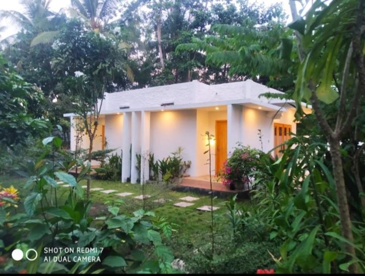 Lembar  Cemare Cottage מראה חיצוני תמונה